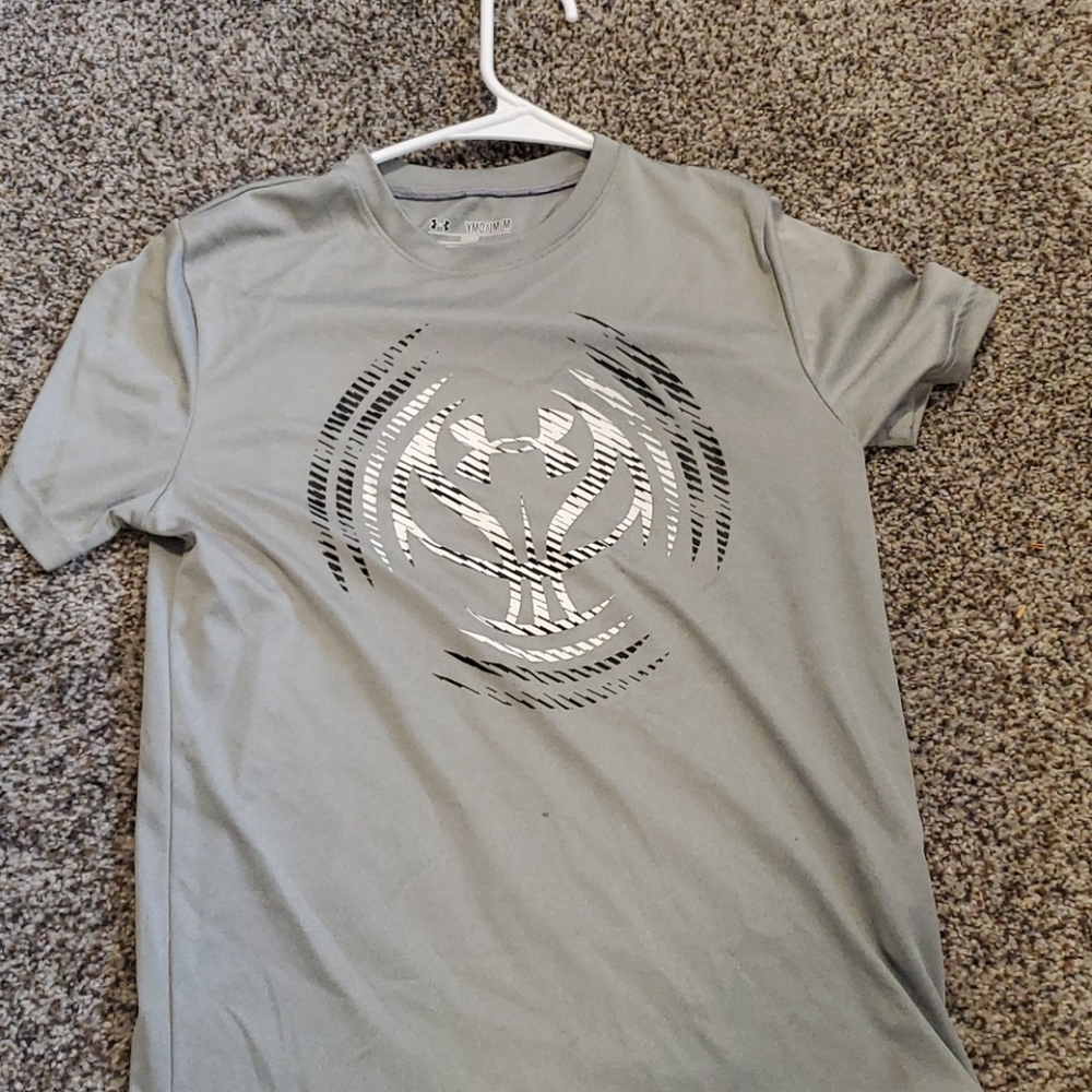 Tee shirt